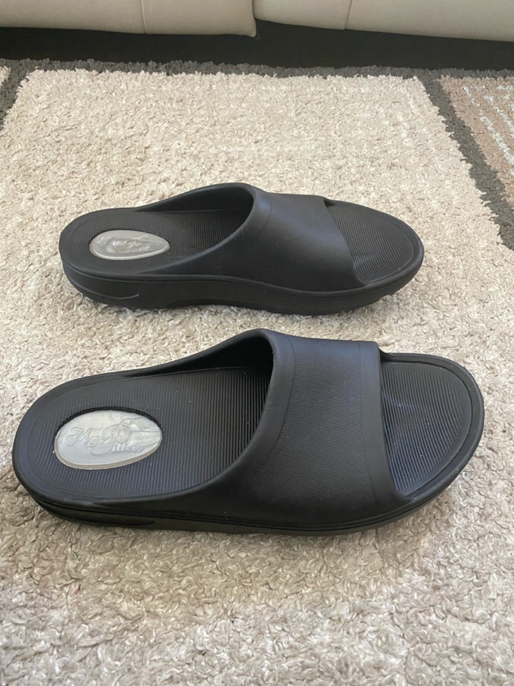 My pillow rubber comfortable sliders women’s size 9 fits 8